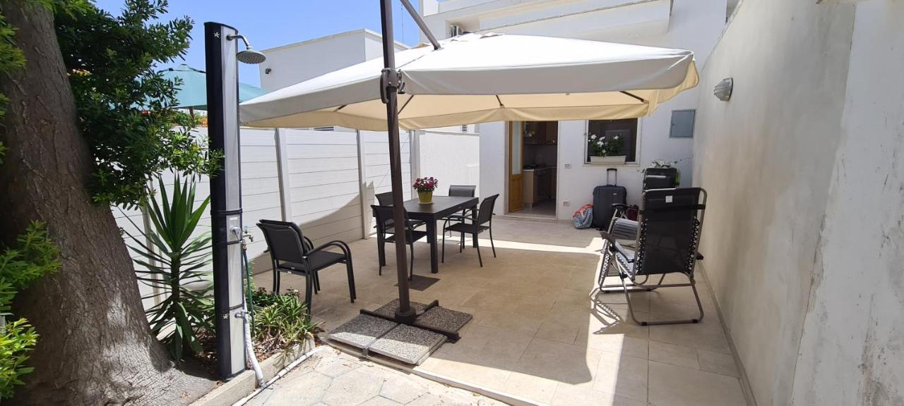 Villa Torre Dell'Orso Centro - Villino Vista Mare Con Ampio Giardino Extérieur photo